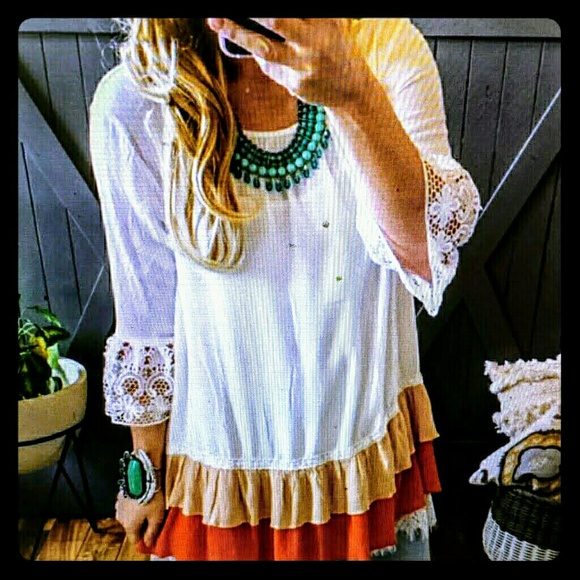 New Ruffled tunic top gorgeous - Picture 3 of 8